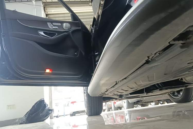 Used Mercedes-Benz GLC 2022 Refreshed GLC 300 L 4MATIC Dynamic Edition Left Side Sill