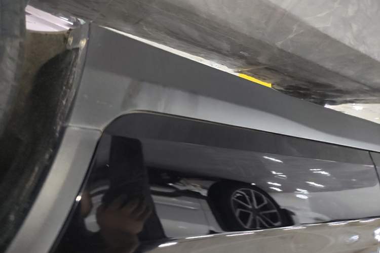 Used Mercedes-Benz GLC 2022 Second Facelift GLC 260 L 4MATIC Luxury Edition Left Side Sill