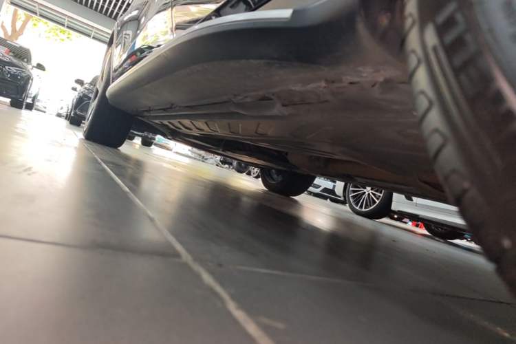 Used Mercedes-Benz GLC 2022 Refreshed GLC 300 L 4MATIC Dynamic Edition Prestige Version Left Side Sill