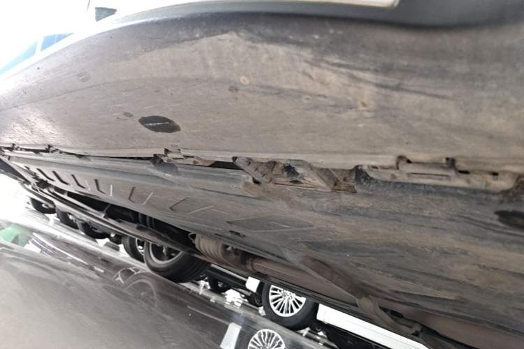 Used Mercedes-Benz GLC 2022 Refreshed GLC 300 L 4MATIC Dynamic Edition Prestige Version Left Side Sill