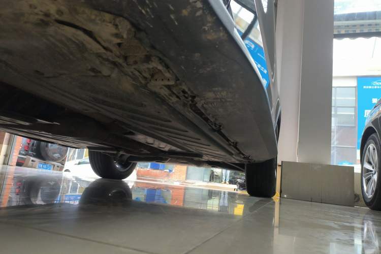 Used Mercedes-Benz GLC 2022 Refreshed GLC 260 L 4MATIC Dynamic Edition Left Side Sill
