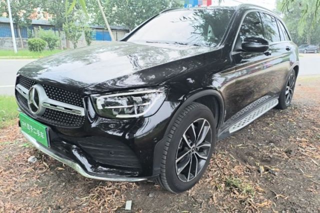 Ojetý Mercedes-Benz GLC 2022 Second Facelift GLC 260 L 4MATIC Luxury Edition