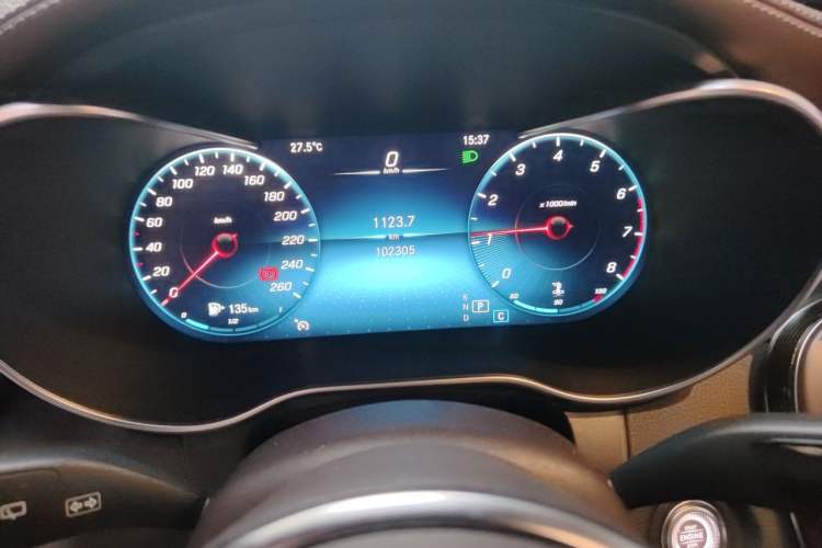 Used Mercedes-Benz GLC 2022 GLC 300 L 4MATIC Dynamic Edition Prestige Model Odometer Close Up