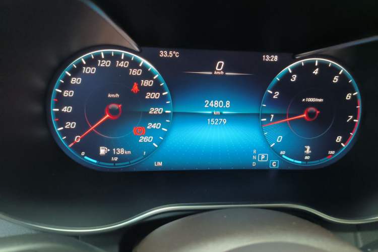 Used Mercedes-Benz GLC 2022 Second Facelift GLC 260 L 4MATIC Dynamic Edition Odometer Close Up