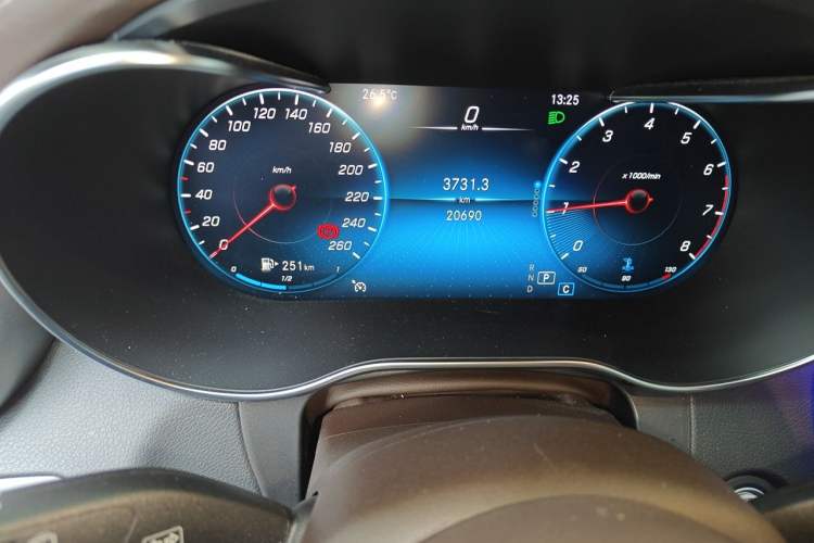 Used Mercedes-Benz GLC 2022 Refreshed GLC 300 L 4MATIC Dynamic Edition Prestige Version Odometer Close Up
