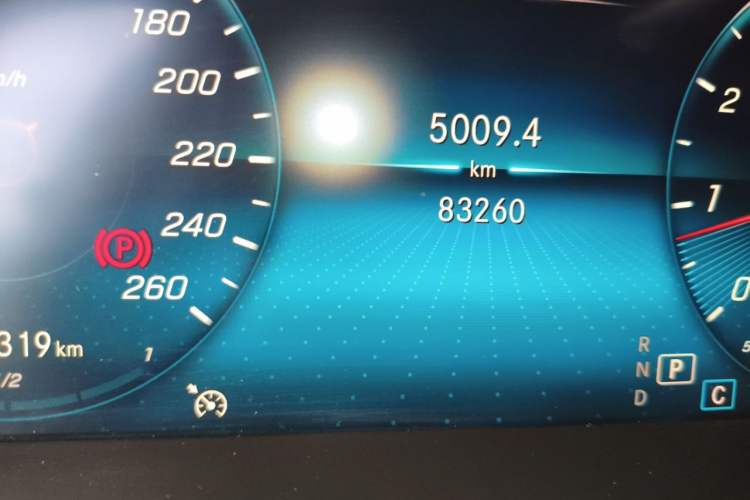 Used Mercedes-Benz GLC 2022 GLC 260 L 4MATIC Luxury Model Odometer Close Up
