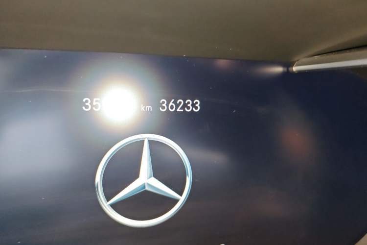 Used Mercedes-Benz GLC 2022 Facelift GLC 260 L 4MATIC Luxury Edition Odometer Close Up
