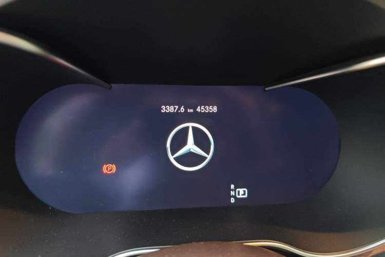 Used Mercedes-Benz GLC 2022 Facelifted GLC 260 L 4MATIC Dynamic Edition Odometer Close Up