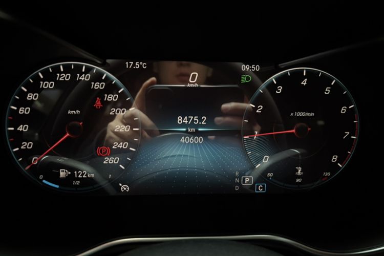 Used Mercedes-Benz GLC 2022 Facelifted GLC 260 L 4MATIC Dynamic Edition Odometer Close Up