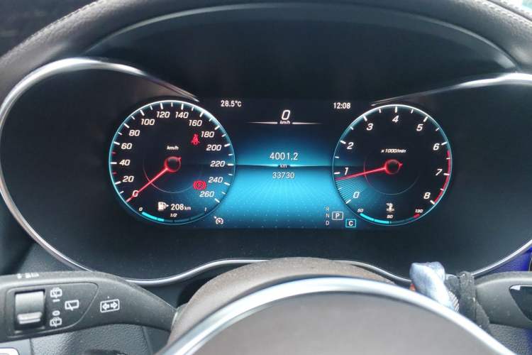Used Mercedes-Benz GLC 2022 Refreshed GLC 300 L 4MATIC Dynamic Edition Prestige Version Odometer Close Up