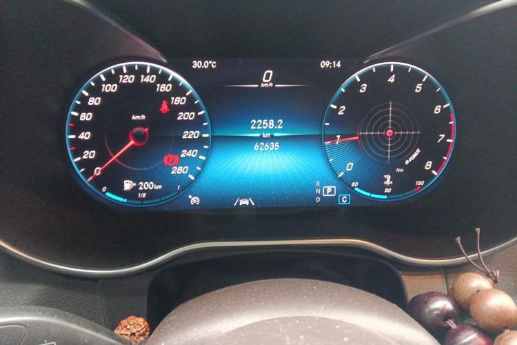 Used Mercedes-Benz GLC 2022 GLC 300 L 4MATIC Dynamic Edition Prestige Model Odometer Close Up