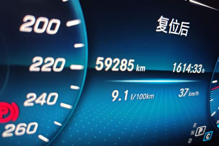 Used Mercedes-Benz GLC 2022 Facelifted GLC 260 L 4MATIC Dynamic Edition Odometer Close Up