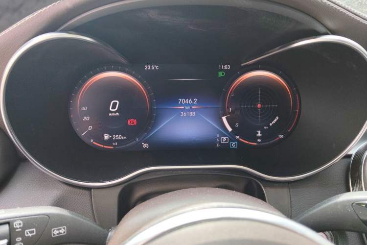 Used Mercedes-Benz GLC 2022 Facelift GLC 260 L 4MATIC Luxury Edition Odometer Close Up
