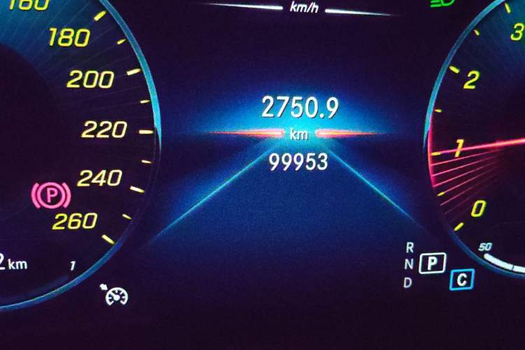 Used Mercedes-Benz GLC 2022 Facelifted GLC 260 L 4MATIC Dynamic Edition Odometer Close Up