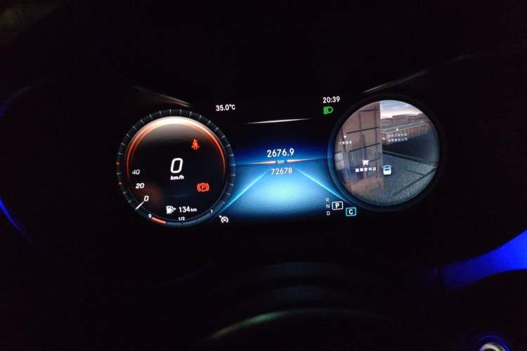 Used Mercedes-Benz GLC 2022 Second Facelift GLC 260 L 4MATIC Luxury Edition Odometer Close Up