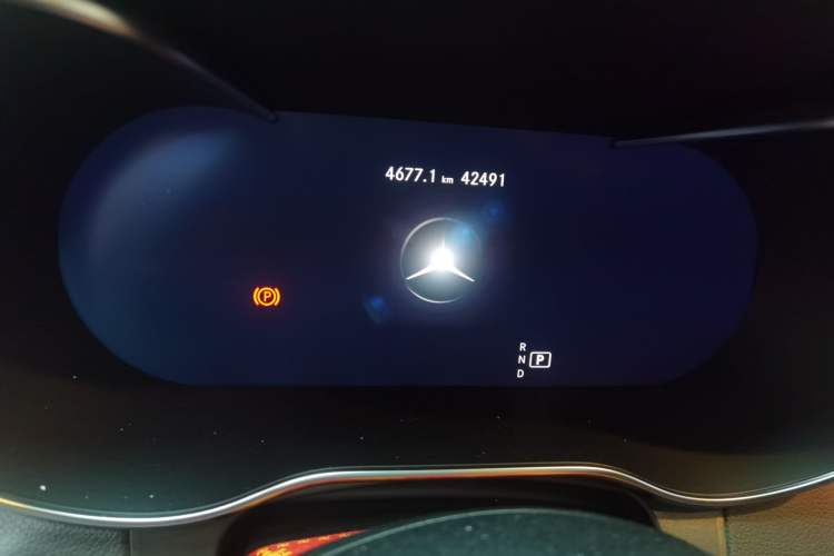 Used Mercedes-Benz GLC 2022 Facelifted GLC 260 L 4MATIC Dynamic Edition Odometer Close Up