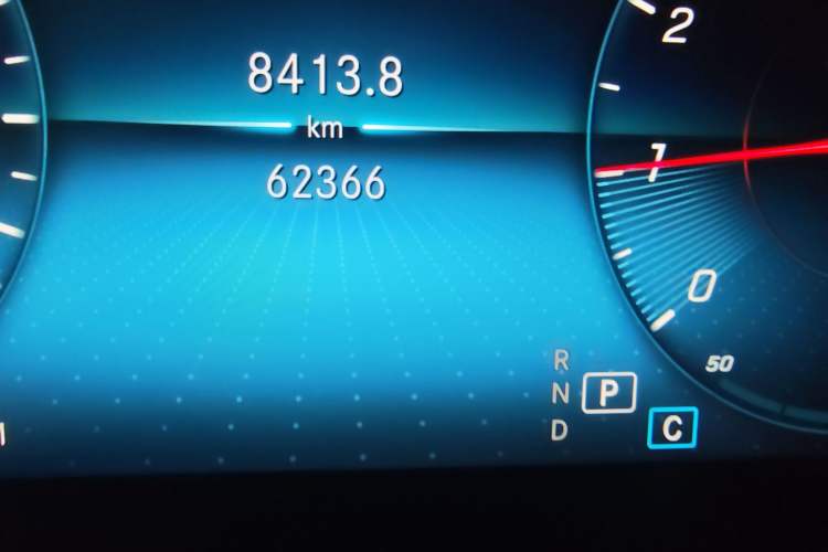 Used Mercedes-Benz GLC 2022 GLC 260 L 4MATIC Luxury Model Odometer Close Up