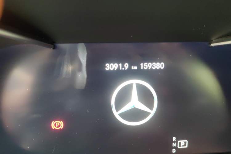 Used Mercedes-Benz GLC 2022 GLC 260 L 4MATIC Dynamic Edition Odometer Close Up