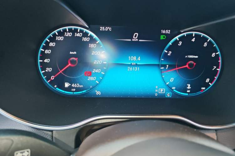 Used Mercedes-Benz GLC 2022 Second Facelift GLC 260 L 4MATIC Dynamic Edition Odometer Close Up