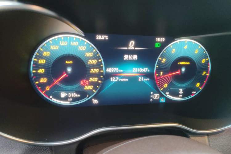 Used Mercedes-Benz GLC 2022 GLC 260 L 4MATIC Luxury Model Odometer Close Up