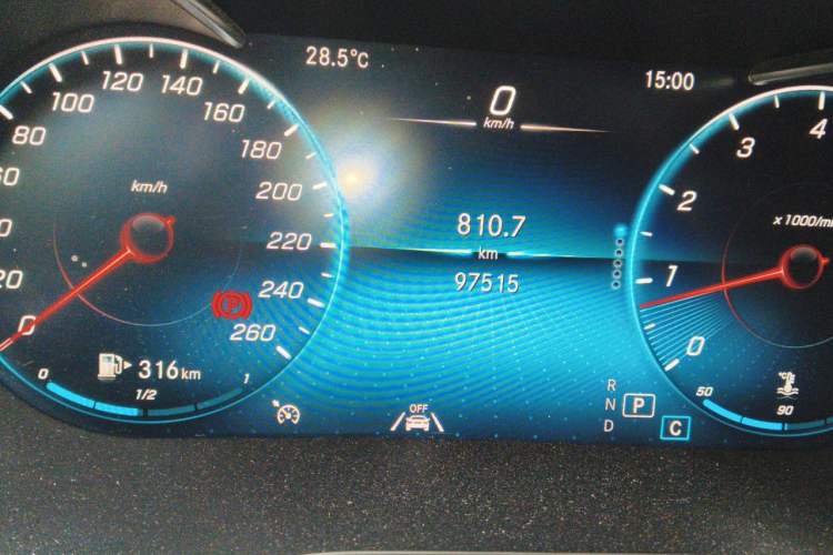 Used Mercedes-Benz GLC 2022 Facelift GLC 300 L 4MATIC Luxury Edition Odometer Close Up