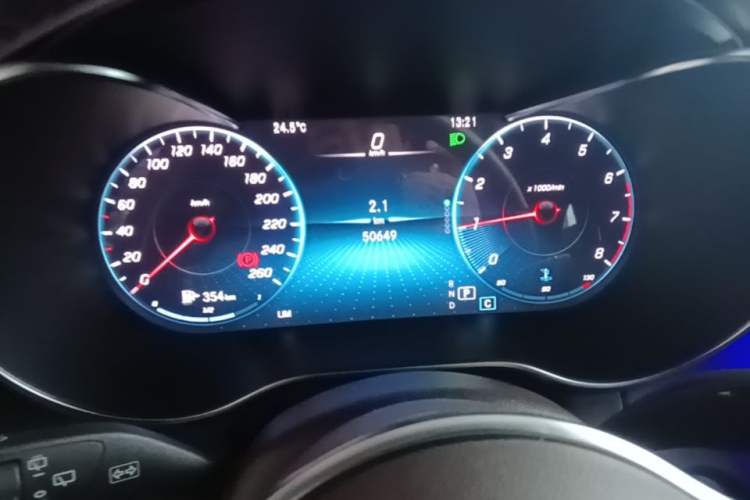 Used Mercedes-Benz GLC 2022 Refreshed GLC 300 L 4MATIC Dynamic Edition Prestige Version Odometer Close Up