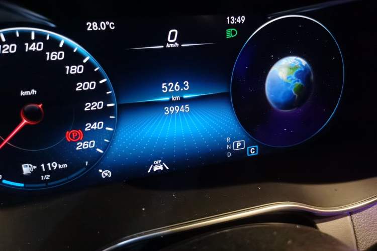 Used Mercedes-Benz GLC 2022 Refreshed GLC 300 L 4MATIC Dynamic Edition Prestige Version Odometer Close Up