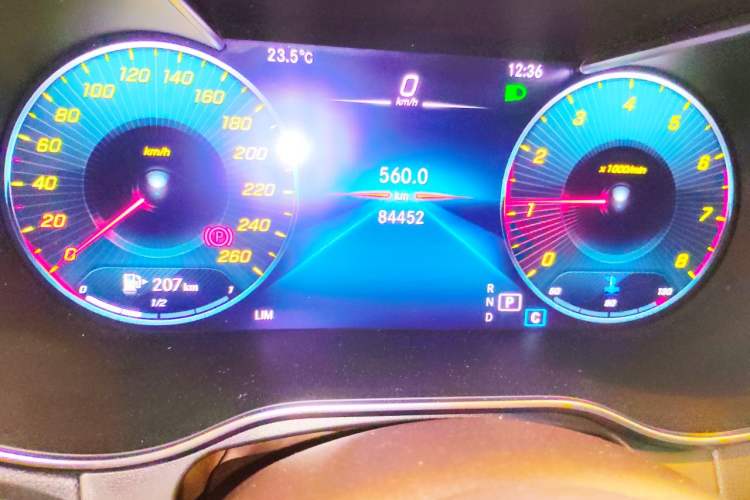 Used Mercedes-Benz GLC 2022 Refreshed GLC 260 L 4MATIC Dynamic Edition Odometer Close Up