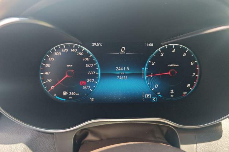 Used Mercedes-Benz GLC 2022 Refreshed GLC 260 L 4MATIC Dynamic Edition Odometer Close Up