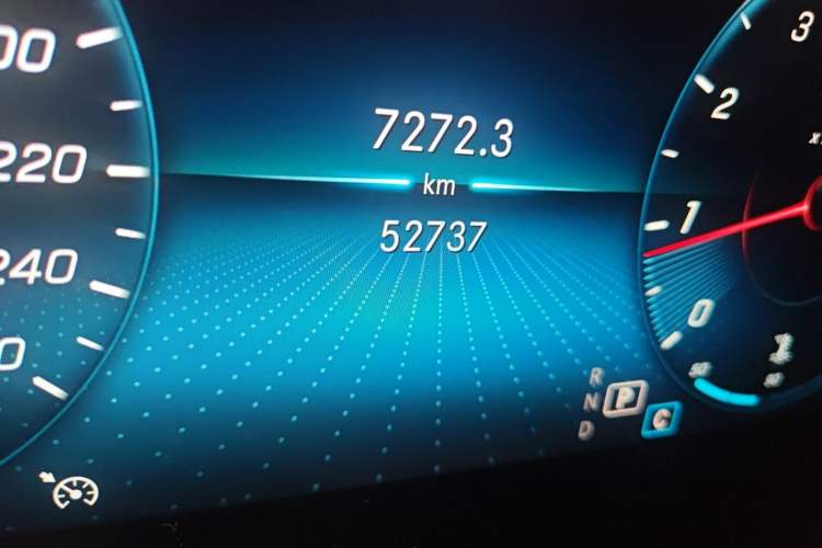 Used Mercedes-Benz GLC 2022 Facelift GLC 260 L 4MATIC Luxury Edition Odometer Close Up