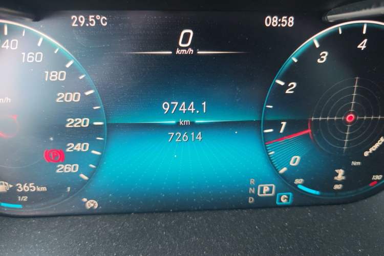 Used Mercedes-Benz GLC 2022 Facelifted GLC 260 L 4MATIC Dynamic Edition Odometer Close Up