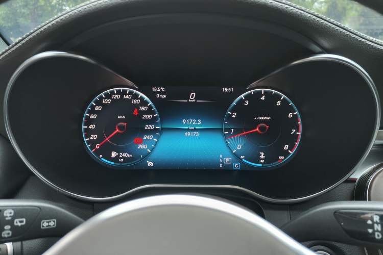 Used Mercedes-Benz GLC 2022 Second Facelift GLC 260 L 4MATIC Luxury Edition Odometer Close Up