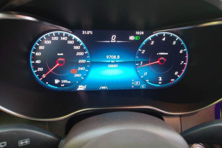 Used Mercedes-Benz GLC 2022 Facelifted GLC 300 L 4MATIC Luxury Edition Odometer Close Up