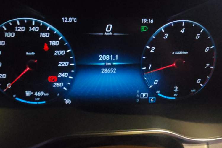 Used Mercedes-Benz GLC 2022 Refreshed GLC 300 L 4MATIC Dynamic Edition Prestige Version Odometer Close Up
