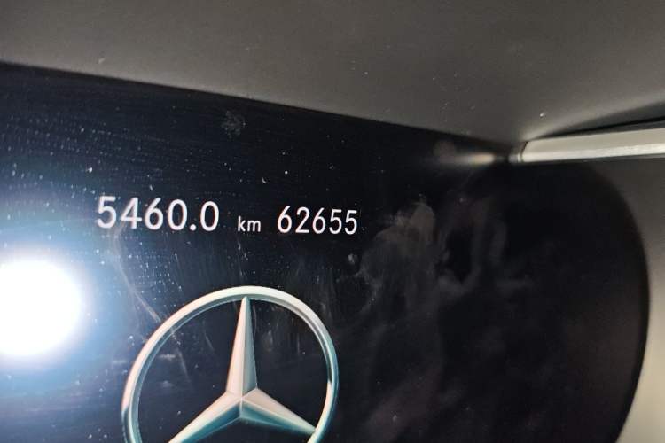 Used Mercedes-Benz GLC 2022 Facelifted GLC 260 L 4MATIC Dynamic Edition Odometer Close Up