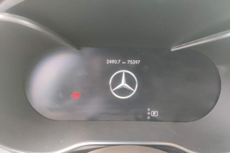 Used Mercedes-Benz GLC 2022 GLC 300 L 4MATIC Dynamic Model Odometer Close Up