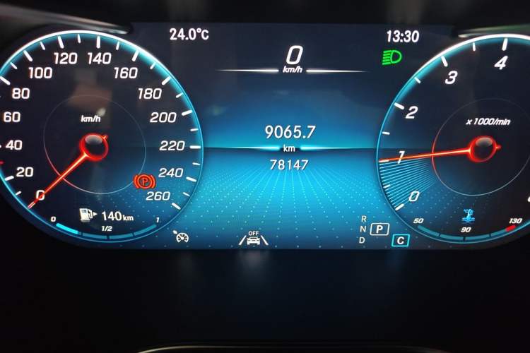 Used Mercedes-Benz GLC 2022 GLC 300 L 4MATIC Dynamic Edition Prestige Model Odometer Close Up