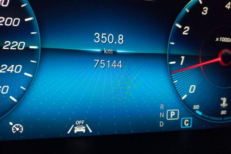 Used Mercedes-Benz GLC 2022 GLC 300 L 4MATIC Dynamic Edition Prestige Model Odometer Close Up