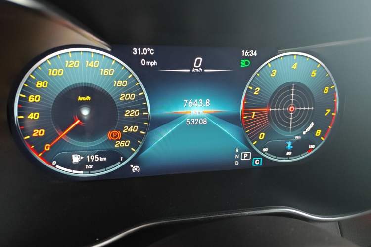 Used Mercedes-Benz GLC 2022 Refreshed GLC 300 L 4MATIC Dynamic Edition Prestige Version Odometer Close Up