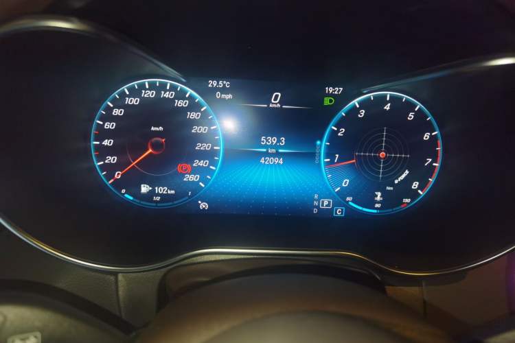 Used Mercedes-Benz GLC 2022 Refreshed GLC 300 L 4MATIC Dynamic Edition Prestige Version Odometer Close Up