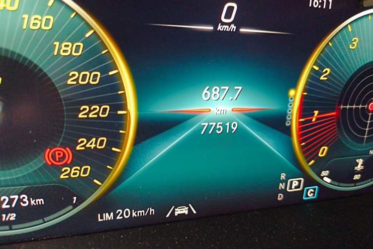 Used Mercedes-Benz GLC 2022 GLC 300 L 4MATIC Dynamic Edition Prestige Model Odometer Close Up