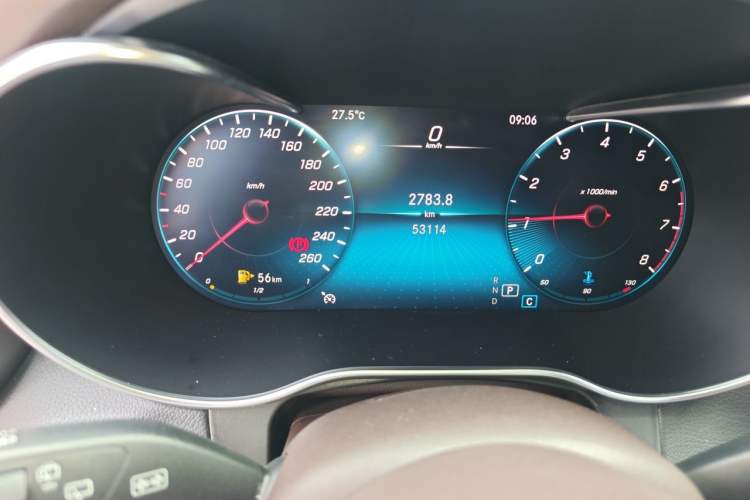 Used Mercedes-Benz GLC 2022 Facelift GLC 260 L 4MATIC Luxury Edition Odometer Close Up