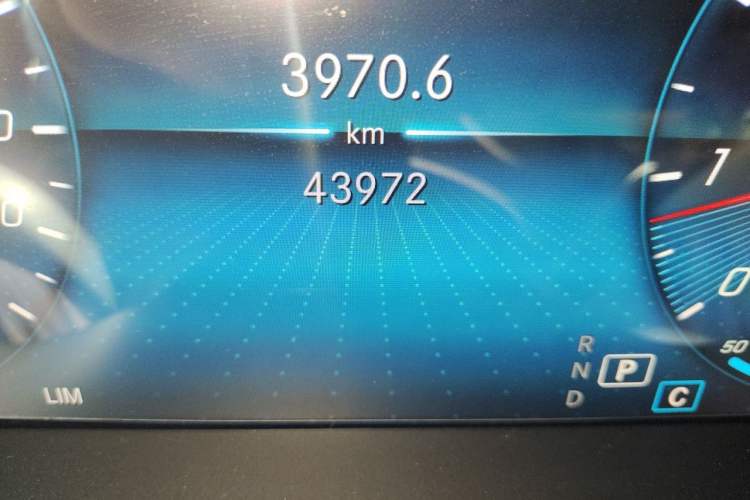 Used Mercedes-Benz GLC 2022 Refreshed GLC 260 L 4MATIC Dynamic Edition Odometer Close Up
