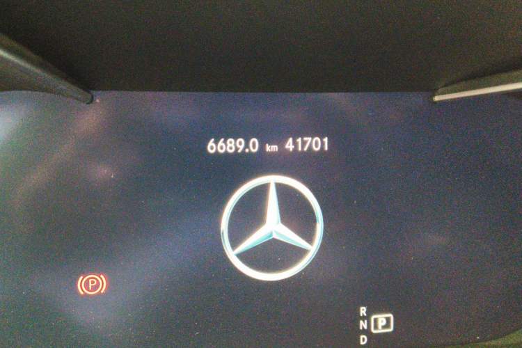 Used Mercedes-Benz GLC 2022 Refreshed GLC 260 L 4MATIC Dynamic Edition Odometer Close Up
