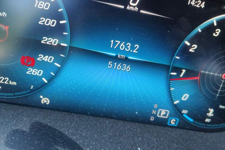 Used Mercedes-Benz GLC 2022 Refreshed GLC 300 L 4MATIC Dynamic Edition Prestige Version Odometer Close Up