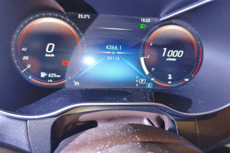 Used Mercedes-Benz GLC 2022 Refreshed GLC 300 L 4MATIC Dynamic Edition Prestige Version Odometer Close Up