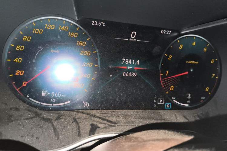 Used Mercedes-Benz GLC 2022 Refreshed GLC 260 L 4MATIC Dynamic Edition Odometer Close Up