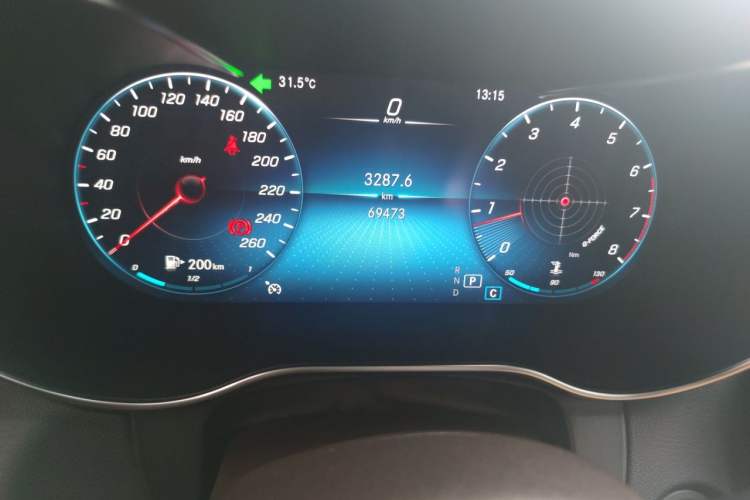 Used Mercedes-Benz GLC 2022 Facelifted GLC 260 L 4MATIC Dynamic Edition Odometer Close Up