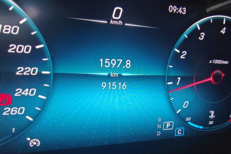 Used Mercedes-Benz GLC 2022 Refreshed GLC 300 L 4MATIC Dynamic Edition Prestige Version Odometer Close Up