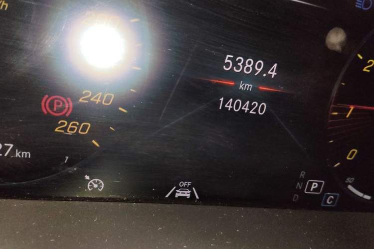 Used Mercedes-Benz GLC 2022 GLC 300 L 4MATIC Dynamic Model Odometer Close Up